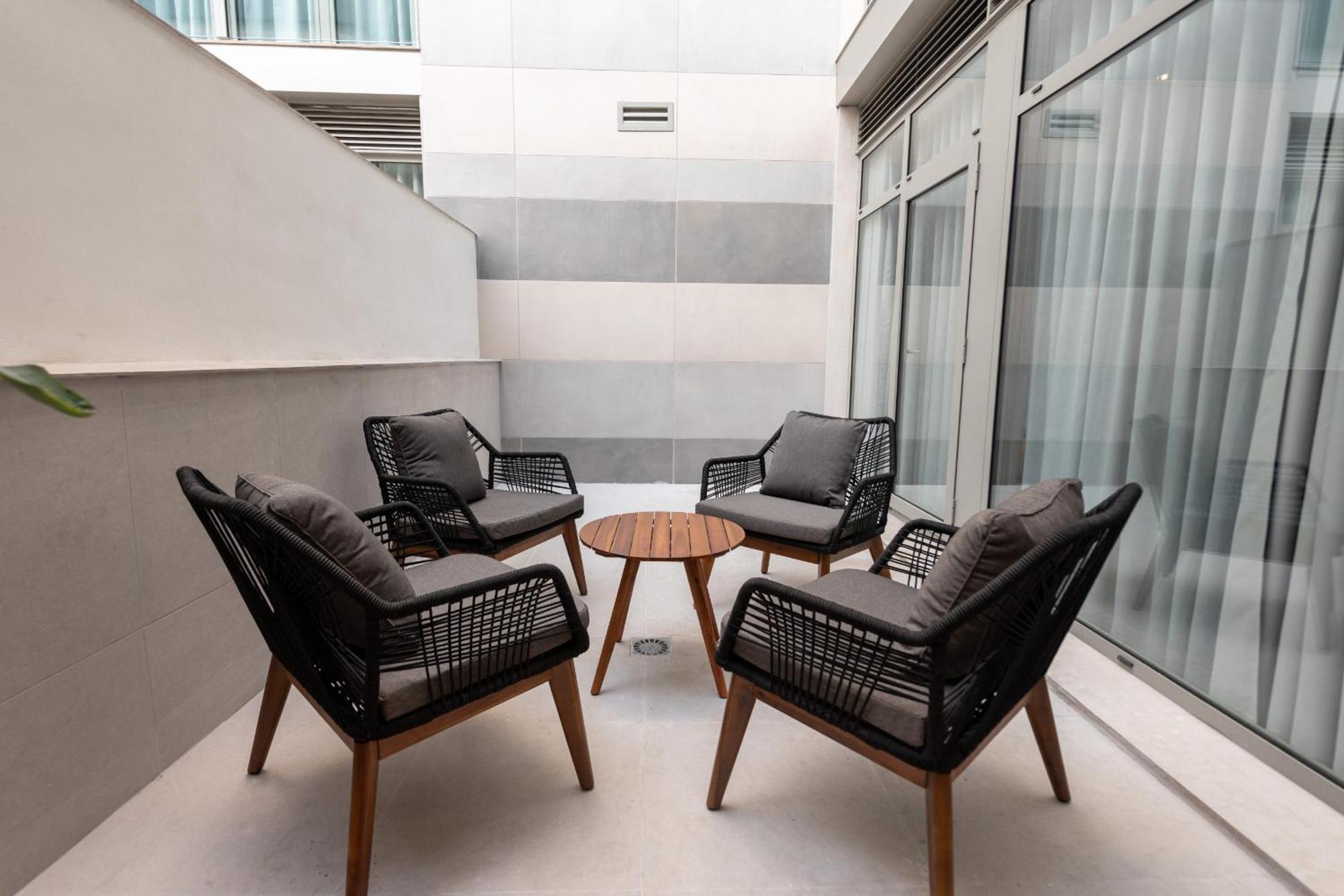 Dorm4You Arena Terraza 04 Valencia Eksteriør bilde